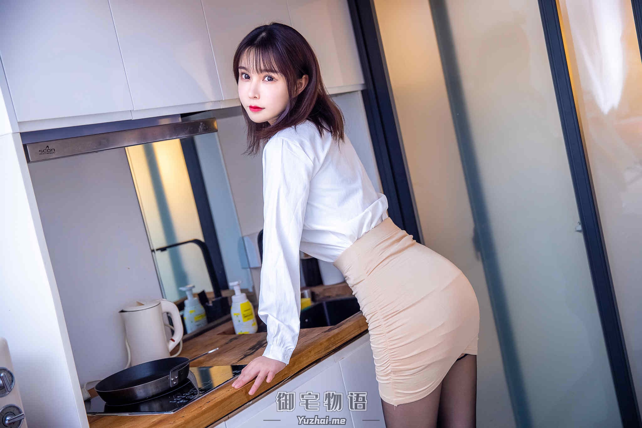 亚马逊鲶鱼 图包合集 性感御姐 OL制服 情趣内衣秀 写真下载 赏析合集 第4张-语斋物语 2ebdab8d2c4d8fc4fa6bd7d5546143fc.jpg